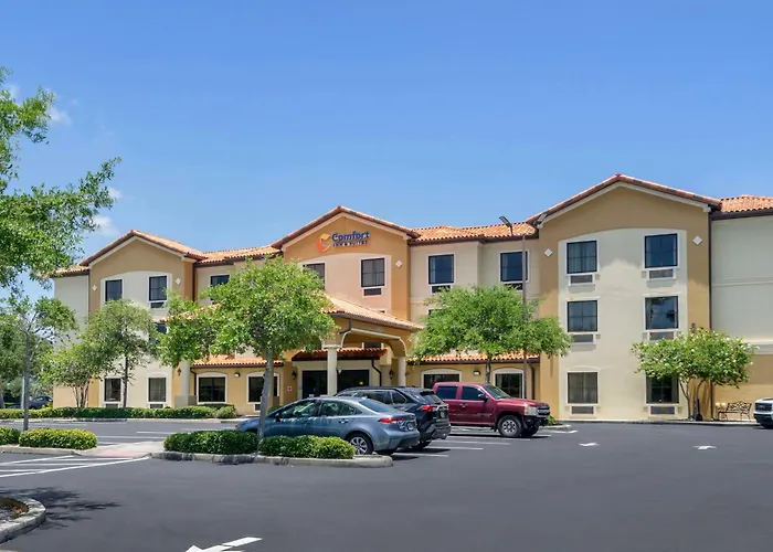 Comfort Inn & Suites Northeast - Gateway